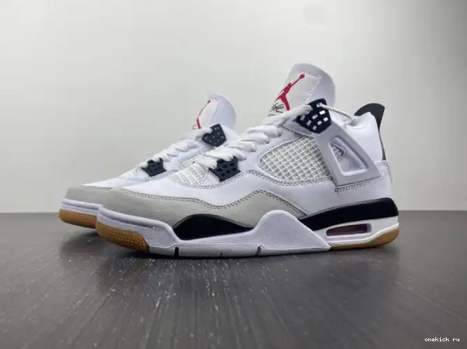 Chep Onekick DR5415-100 x Jordan Air SB 4 Nike 0327